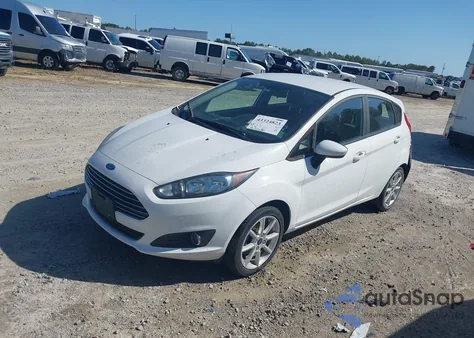 2019 Ford Fiesta Se z USA, uszkodzony, nr VIN 3FADP4EJ9KM105695